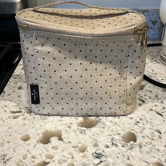 Kate Spade “Out To Lunch” Lunch Bag - Picture 2 of 6